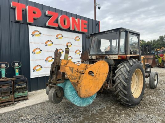 Renault TRACTEUR 75-32 à 9900 € HT - Traktor: foto 5 Renault TRACTEUR 75-32 à 9900 € HT - Traktor: foto 5