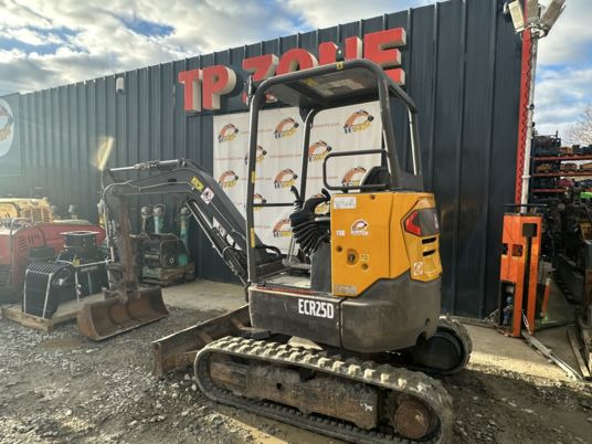 Volvo ECR25D à 22 500 € HT - Miniekskavator: foto 4 Volvo ECR25D à 22 500 € HT - Miniekskavator: foto 4