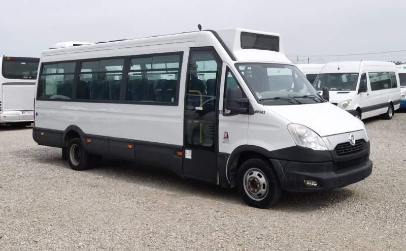 Iveco Daily 23 *NOWY SILNIK* 2 SZTUKI*, klima, winda - Autobus suburban: foto 1 Iveco Daily 23 *NOWY SILNIK* 2 SZTUKI*, klima, winda - Autobus suburban: foto 1