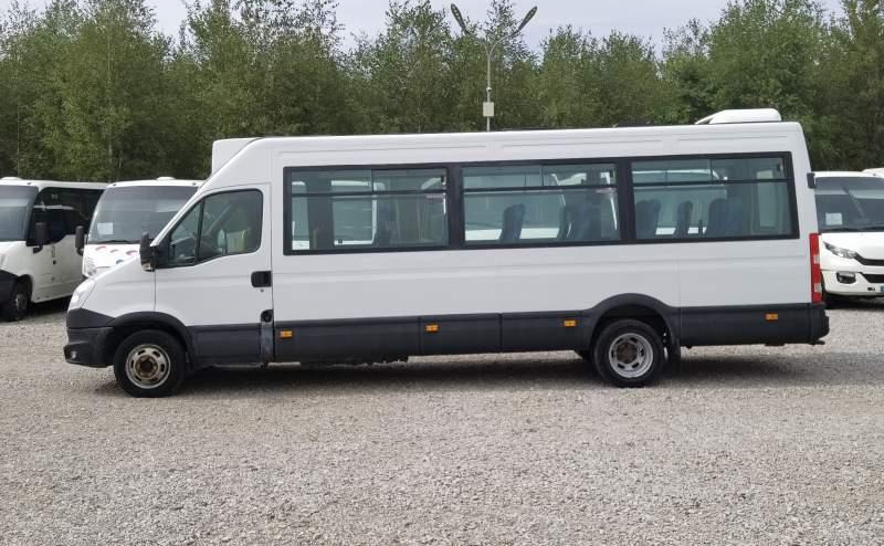 Iveco Daily 23 *NOWY SILNIK* 2 SZTUKI*, klima, winda - Autobus suburban: foto 5 Iveco Daily 23 *NOWY SILNIK* 2 SZTUKI*, klima, winda - Autobus suburban: foto 5
