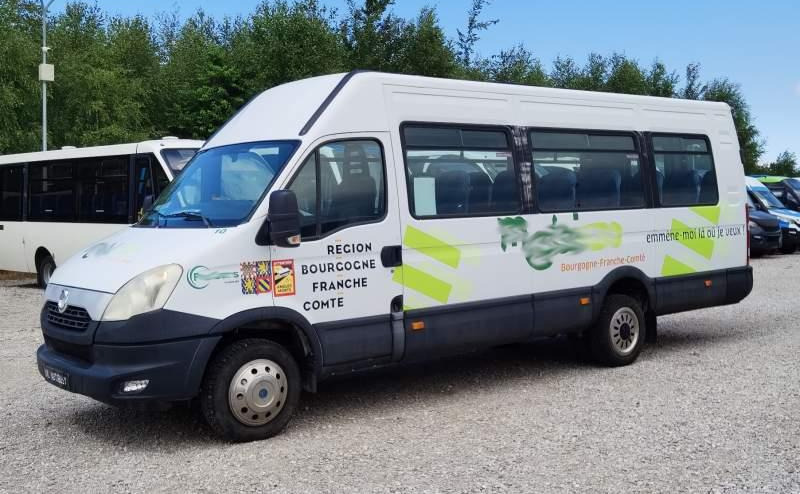Iveco Daily 23 miejsca, KLIMA, WEBASTO - Autobus suburban: foto 3 Iveco Daily 23 miejsca, KLIMA, WEBASTO - Autobus suburban: foto 3