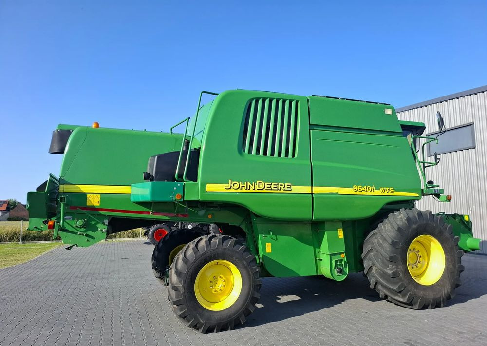 John Deere WTS 9640i 2005 Rok, heder 6,1m, Stol do rzepaku, Nie Malowany, Stan Bardzo Dobry - Autokombajnë: foto 4 John Deere WTS 9640i 2005 Rok, heder 6,1m, Stol do rzepaku, Nie Malowany, Stan Bardzo Dobry - Autokombajnë: foto 4