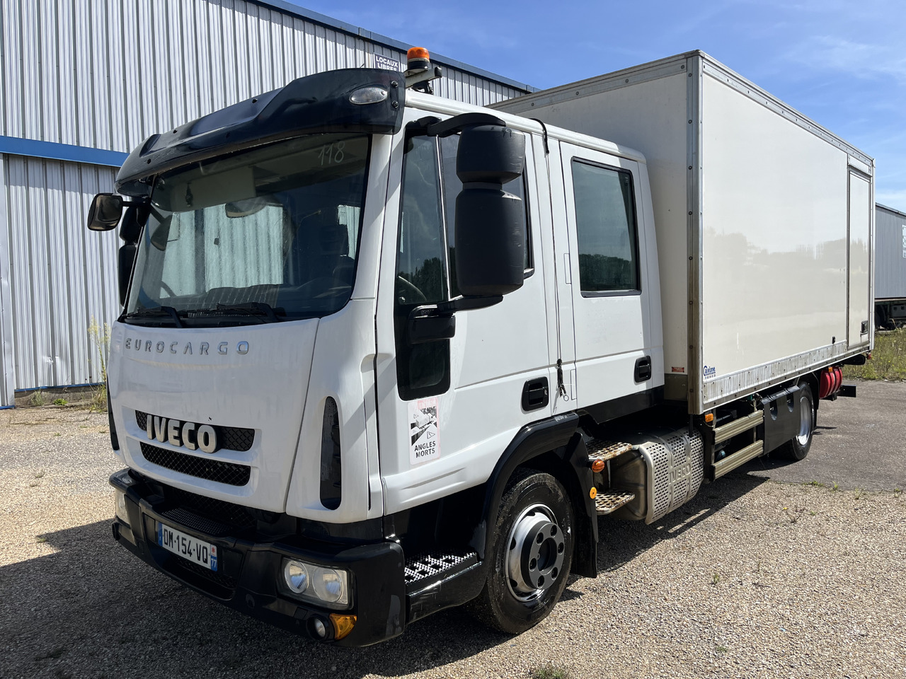 Iveco Eurocargo 100E22 caisse double cabine 7 places - Kamion vagonetë: foto 1 Iveco Eurocargo 100E22 caisse double cabine 7 places - Kamion vagonetë: foto 1