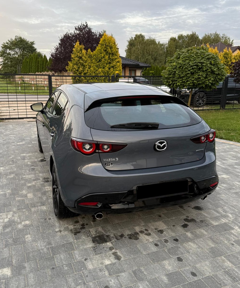 MAZDA 3 - Veturë: foto 2 MAZDA 3 - Veturë: foto 2