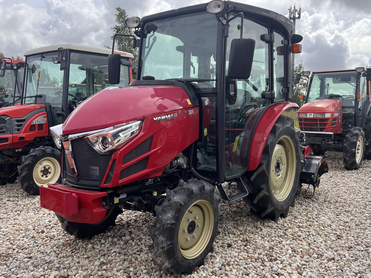 Yanmar YT225 - Minitraktor: foto 1 Yanmar YT225 - Minitraktor: foto 1