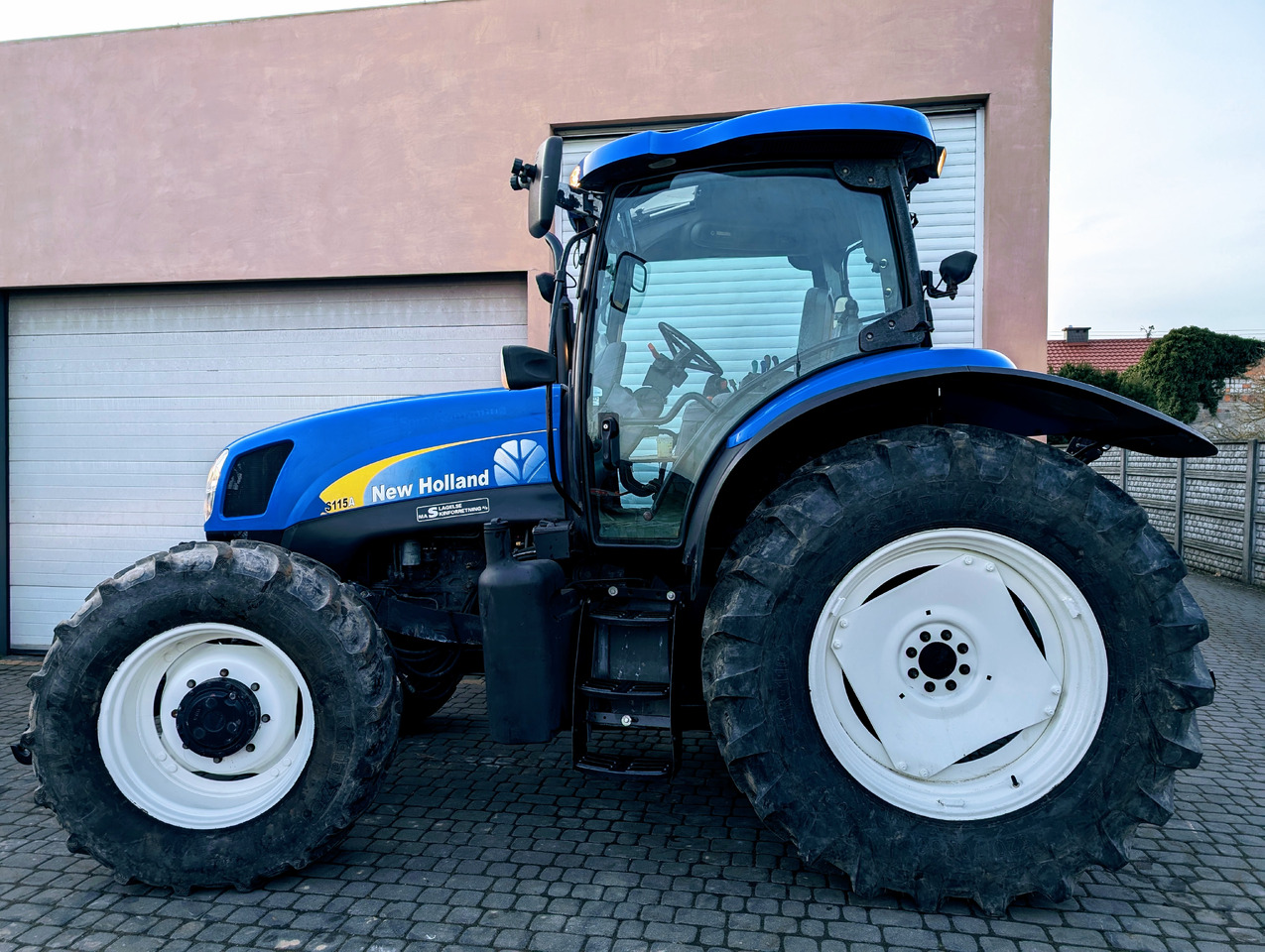 New Holland TS115A - Traktor: foto 4 New Holland TS115A - Traktor: foto 4
