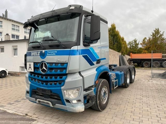 Mercedes-Benz Arocs 2643 Retarder * Euro 6 * Standheizung - Gjysmë-kamion: foto 1 Mercedes-Benz Arocs 2643 Retarder * Euro 6 * Standheizung - Gjysmë-kamion: foto 1