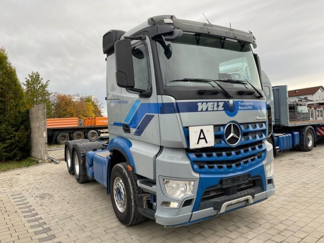 Mercedes-Benz Arocs 2643 Retarder * Euro 6 * Standheizung - Gjysmë-kamion: foto 5 Mercedes-Benz Arocs 2643 Retarder * Euro 6 * Standheizung - Gjysmë-kamion: foto 5