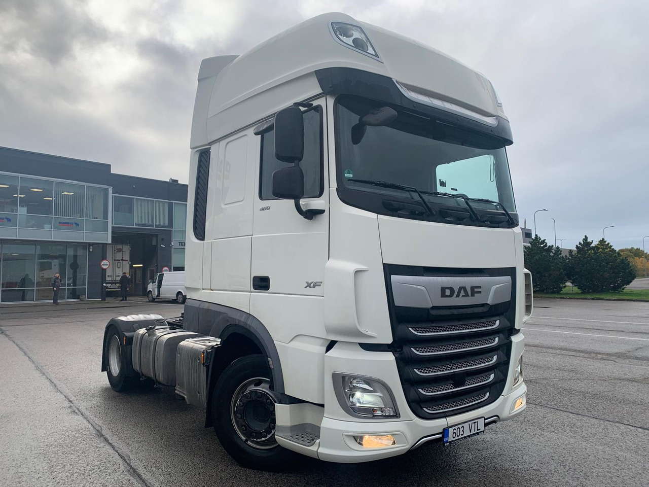 DAF XF480FT - Gjysmë-kamion: foto 3 DAF XF480FT - Gjysmë-kamion: foto 3