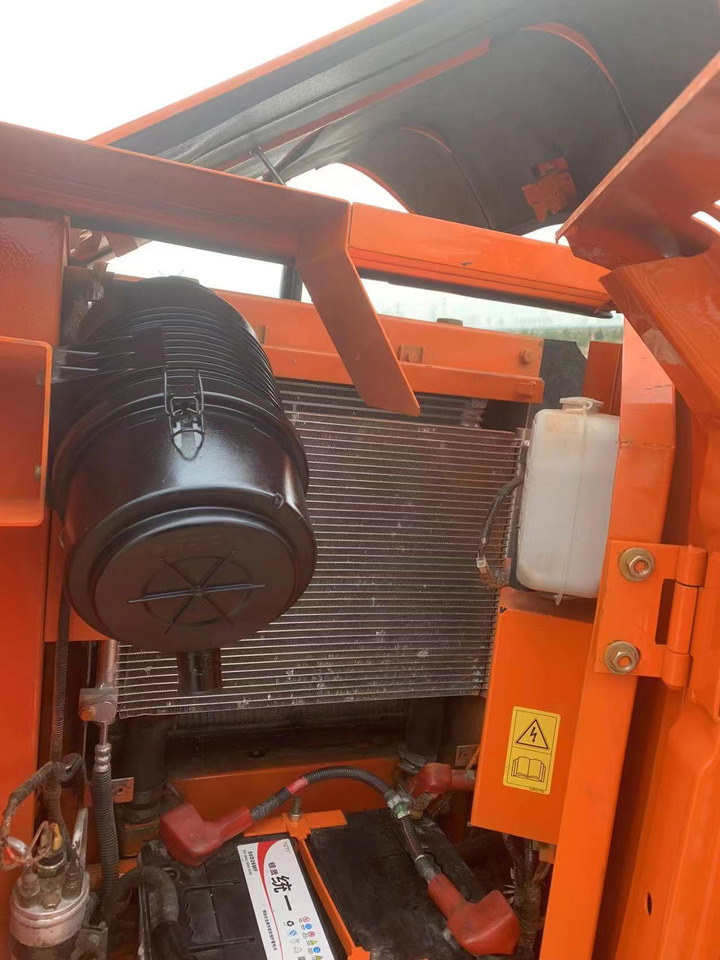 HITACHI ZX60 - Miniekskavator: foto 5 HITACHI ZX60 - Miniekskavator: foto 5