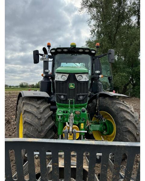 JOHN DEERE 6R250 - Traktor: foto 3 JOHN DEERE 6R250 - Traktor: foto 3