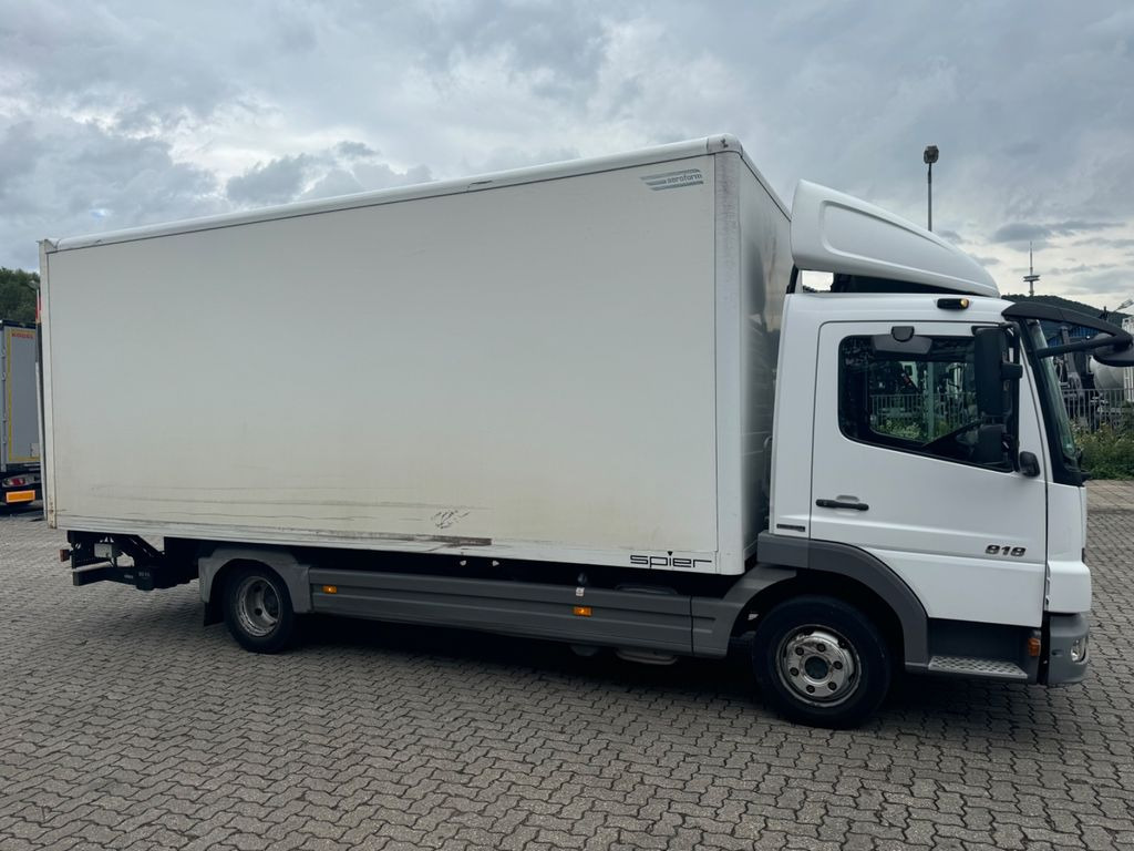 Mercedes-Benz 818 - Kamion vagonetë: foto 3 Mercedes-Benz 818 - Kamion vagonetë: foto 3