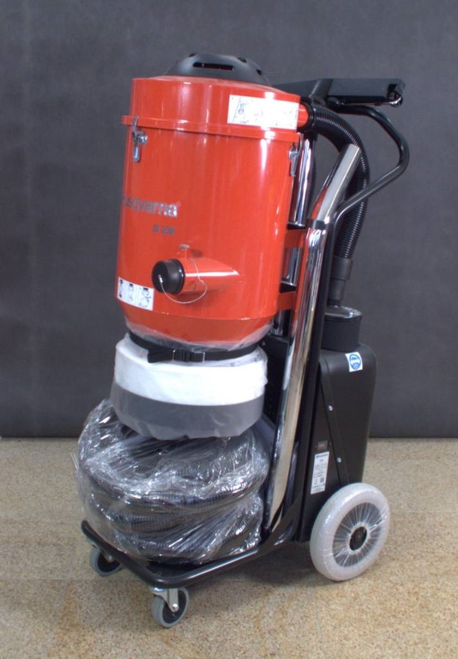 Husqvarna S26 - Fshesë profesionale: foto 1 Husqvarna S26 - Fshesë profesionale: foto 1