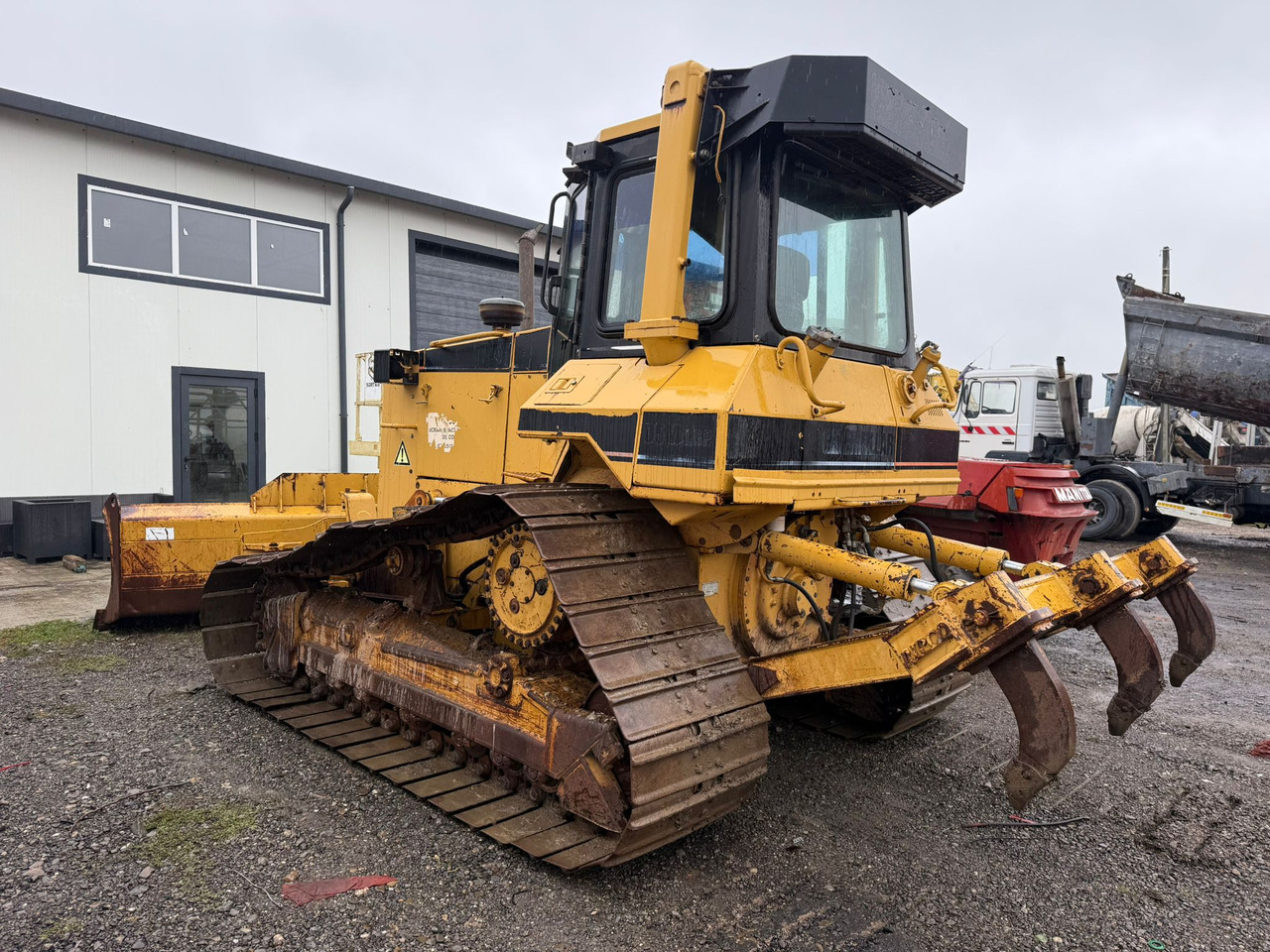 BULLDOZER CATERPILLAR D5 - Buldozer: foto 4 BULLDOZER CATERPILLAR D5 - Buldozer: foto 4