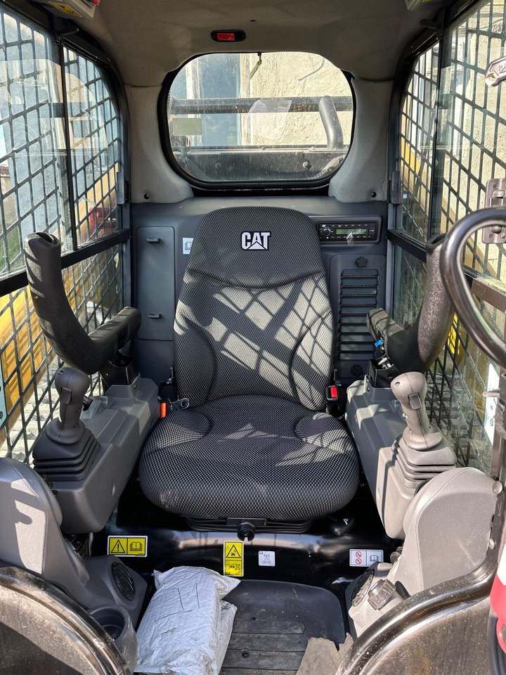 CATERPILLAR 299 D3 XE Mini track loader - Mini fadrom me zinxhir: foto 4 CATERPILLAR 299 D3 XE Mini track loader - Mini fadrom me zinxhir: foto 4