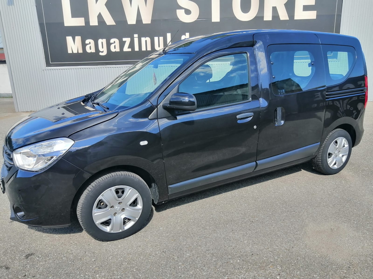 DACIA Dokker 1,6 sCE Comfort Benzina/GPL, TOP !!! - Kamioncine dopio kabinë: foto 4 DACIA Dokker 1,6 sCE Comfort Benzina/GPL, TOP !!! - Kamioncine dopio kabinë: foto 4