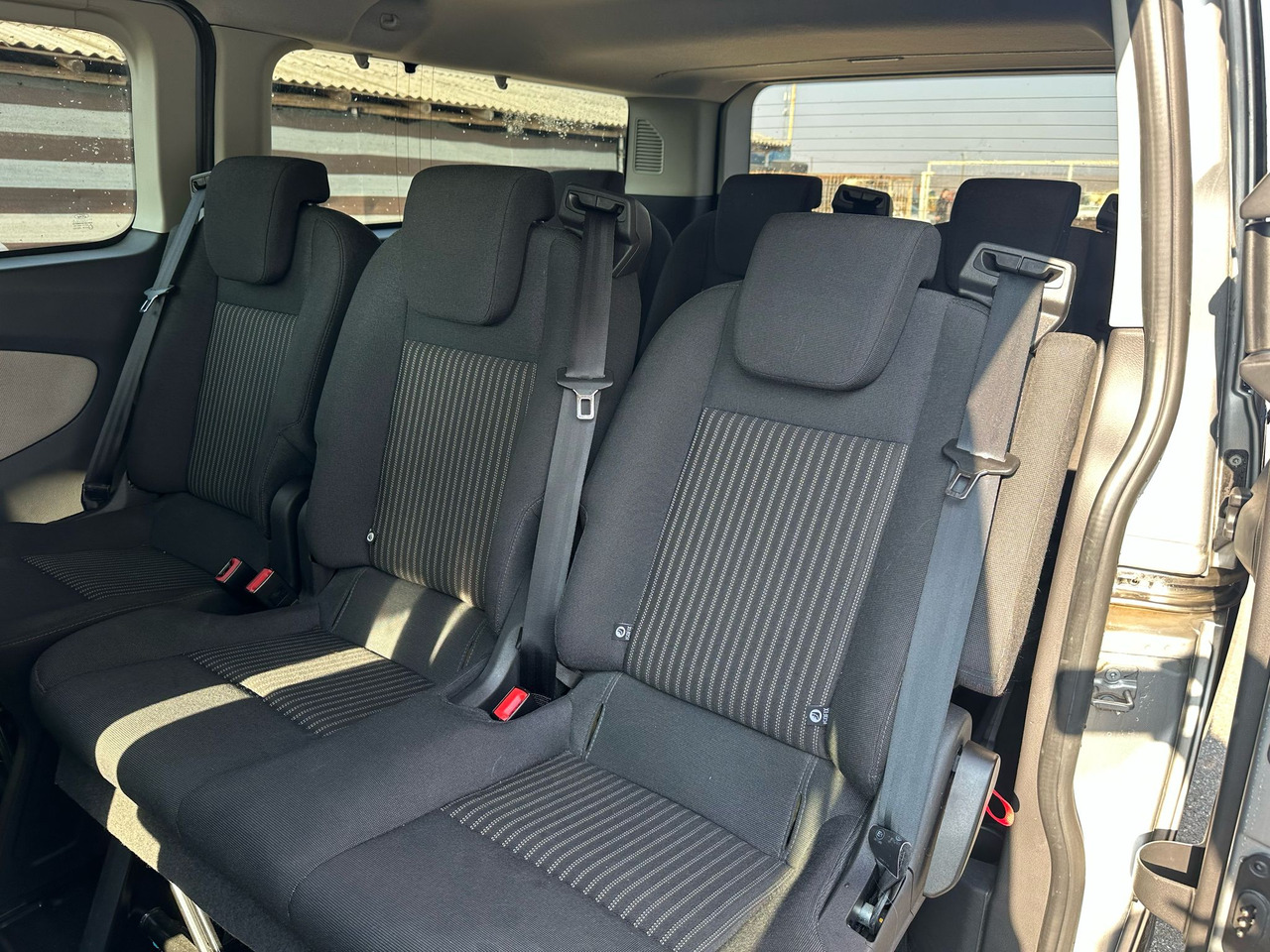 FORD TRANSIT CUSTOMS - Furgon pasagjerësh: foto 5 FORD TRANSIT CUSTOMS - Furgon pasagjerësh: foto 5