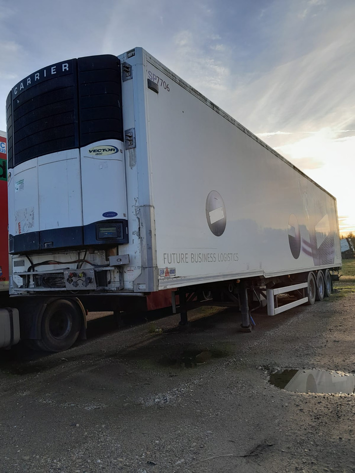 GRAY & ADAMS REFRIGERATED SEMI-TRAILER - Gjysmë rimorkio frigorifer: foto 3 GRAY & ADAMS REFRIGERATED SEMI-TRAILER - Gjysmë rimorkio frigorifer: foto 3
