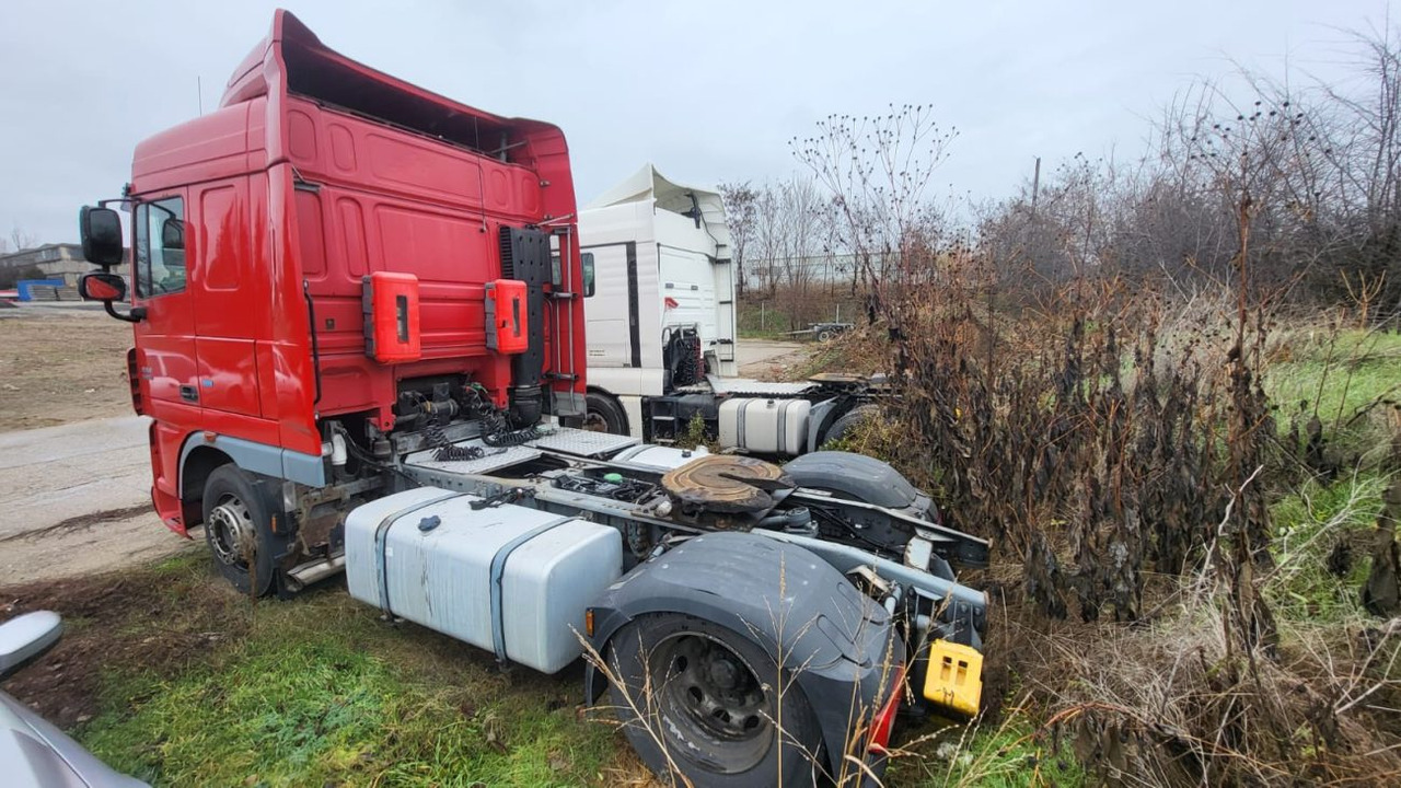 DAF XF 105.460 Automat - Gjysmë-kamion: foto 5 DAF XF 105.460 Automat - Gjysmë-kamion: foto 5