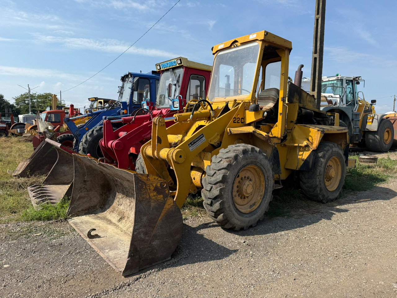 HANOMAG 22C FRONT LOADER - Fadrom me goma: foto 1 HANOMAG 22C FRONT LOADER - Fadrom me goma: foto 1