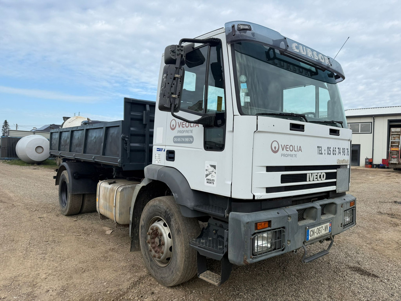 IVECO EUROTRAKKER TIPPER - Kamion vetëshkarkues: foto 1 IVECO EUROTRAKKER TIPPER - Kamion vetëshkarkues: foto 1