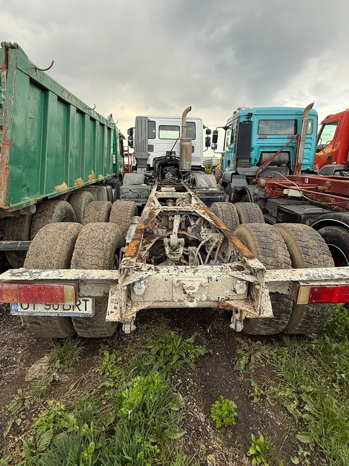 IVECO TRAKKER CHASSIS - Kamion kabinë-shasi: foto 4 IVECO TRAKKER CHASSIS - Kamion kabinë-shasi: foto 4
