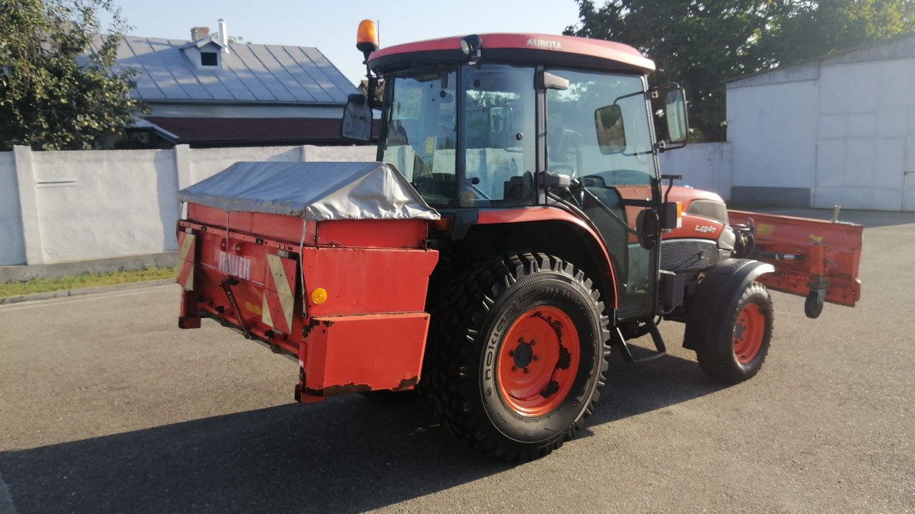 KUBOTA L4240 Narrow spaces tractor/vineyard/fruit tree/communal, TOP ! - Traktor: foto 3 KUBOTA L4240 Narrow spaces tractor/vineyard/fruit tree/communal, TOP ! - Traktor: foto 3