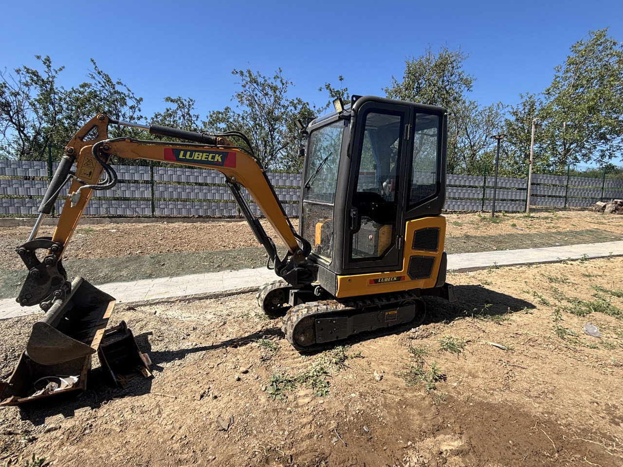 Lubeck Ex-231 Pro Excavator 2,5 T - Miniekskavator: foto 1 Lubeck Ex-231 Pro Excavator 2,5 T - Miniekskavator: foto 1