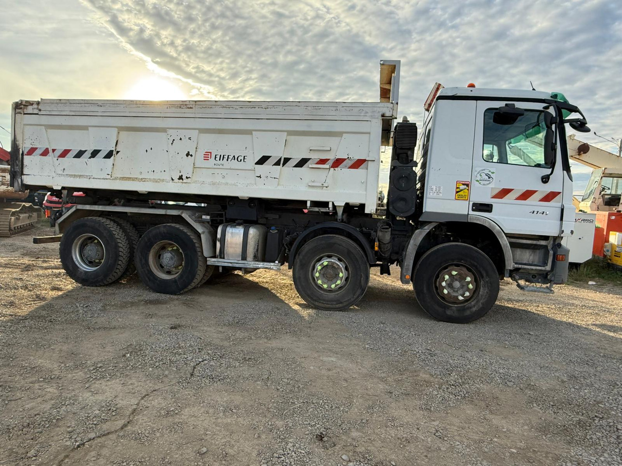 MERCEDES-BENZ ACTROS TIPPER - Kamion vetëshkarkues: foto 3 MERCEDES-BENZ ACTROS TIPPER - Kamion vetëshkarkues: foto 3