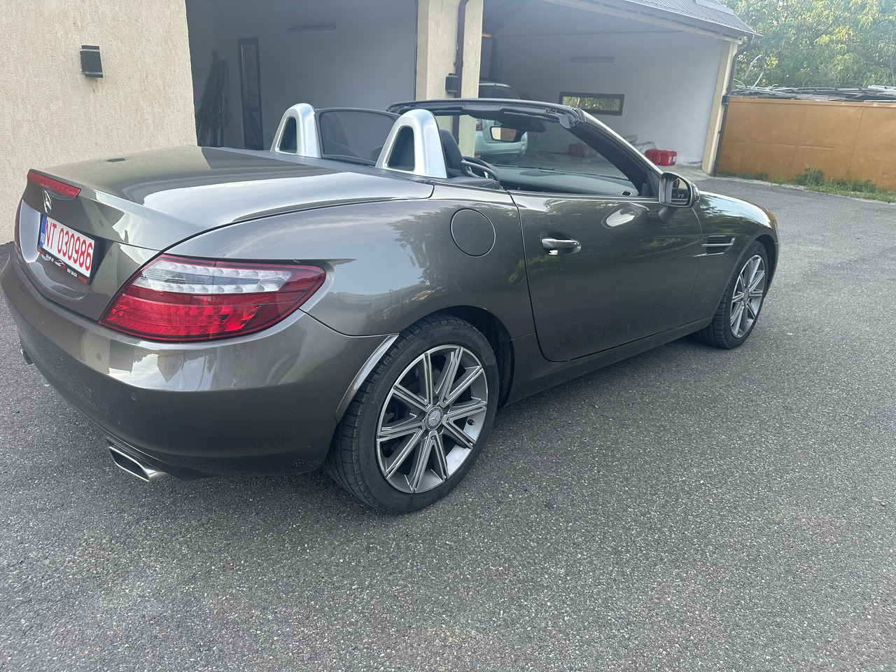 MERCEDES BENZ SLK - Veturë: foto 4 MERCEDES BENZ SLK - Veturë: foto 4