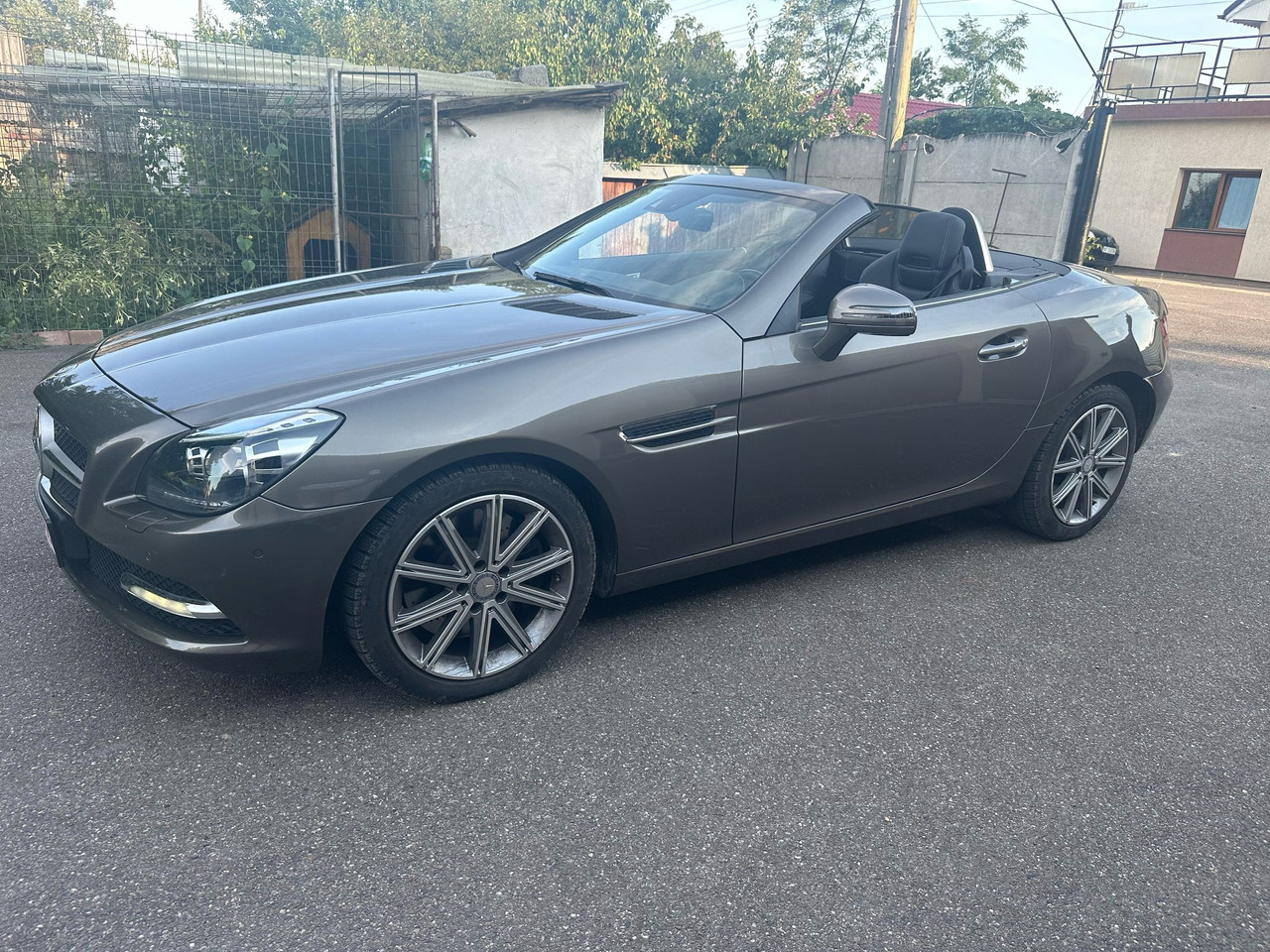 MERCEDES BENZ SLK - Veturë: foto 2 MERCEDES BENZ SLK - Veturë: foto 2