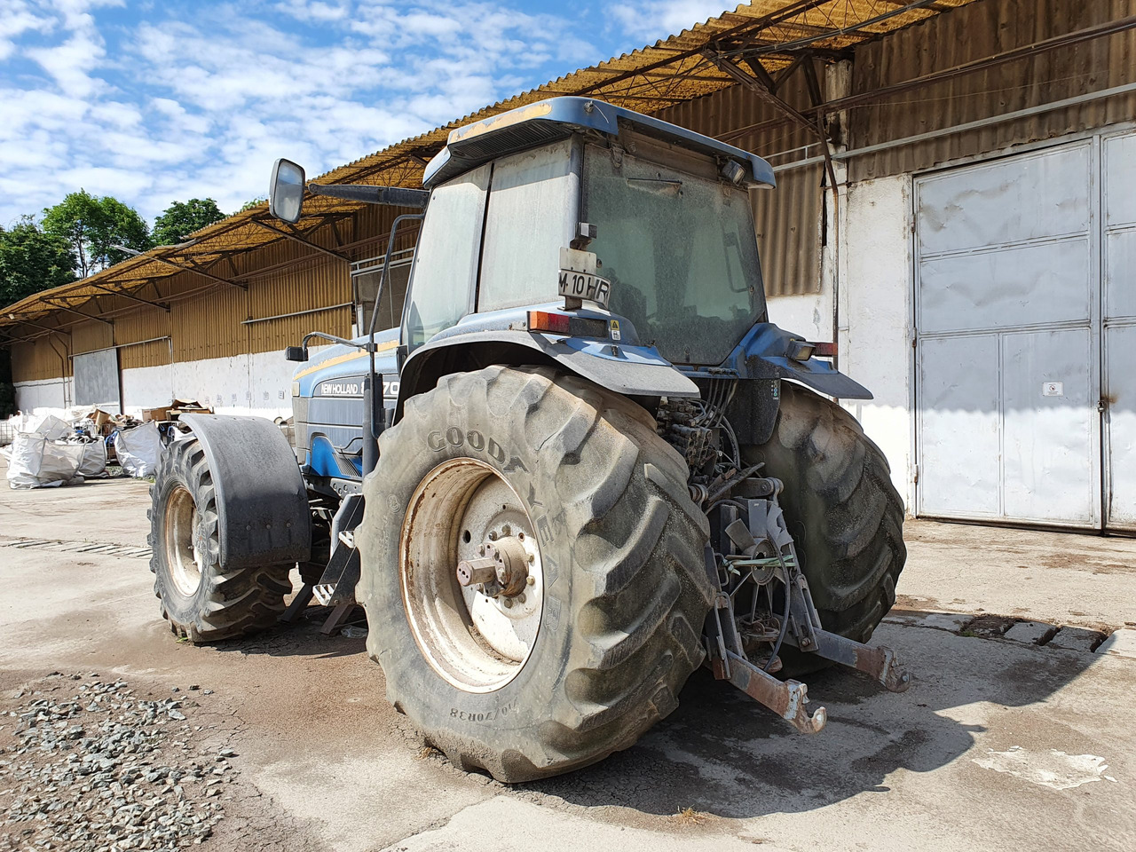 NEW HOLLAND 8970 Tractor 4×4 - Traktor: foto 3 NEW HOLLAND 8970 Tractor 4×4 - Traktor: foto 3