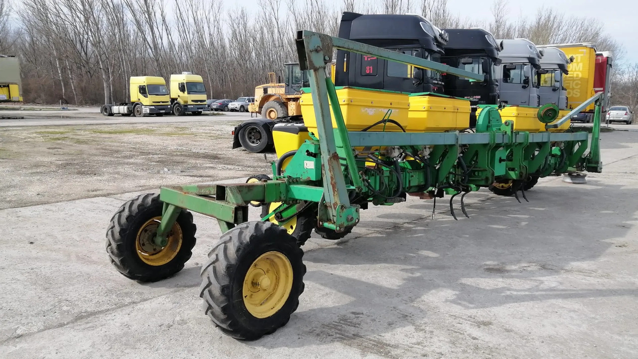 SFOGGIA GAMA PLUS 12/9m/12 Rows Seeding Machine - Makinë mbjellëse precize: foto 1 SFOGGIA GAMA PLUS 12/9m/12 Rows Seeding Machine - Makinë mbjellëse precize: foto 1