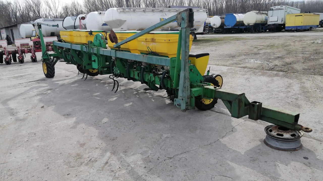 SFOGGIA GAMA PLUS 12/9m/12 Rows Seeding Machine - Makinë mbjellëse precize: foto 3 SFOGGIA GAMA PLUS 12/9m/12 Rows Seeding Machine - Makinë mbjellëse precize: foto 3