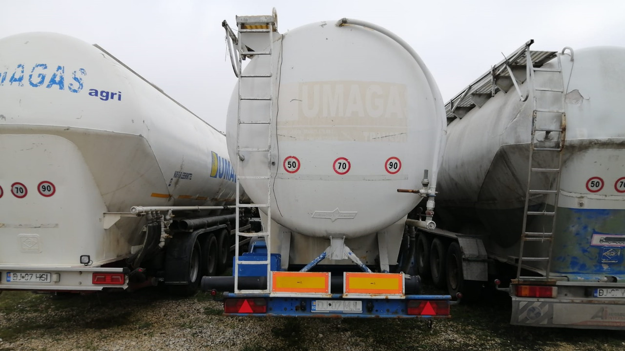 SPITZER Tank/Silo 57,000 l 4 Compartments for Powders/Feed/Water//Liquid Fertilizer/etc. - Gjysmë rimorkio silo: foto 1 SPITZER Tank/Silo 57,000 l 4 Compartments for Powders/Feed/Water//Liquid Fertilizer/etc. - Gjysmë rimorkio silo: foto 1