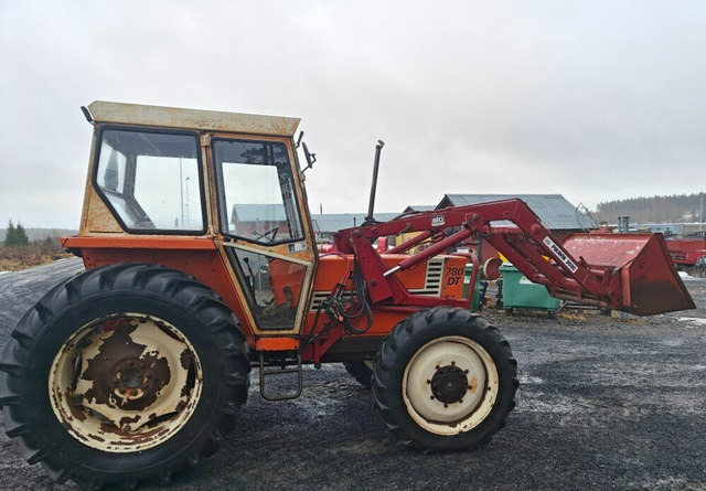 Fiat 780DT etukuormaajalla - Traktor: foto 4 Fiat 780DT etukuormaajalla - Traktor: foto 4