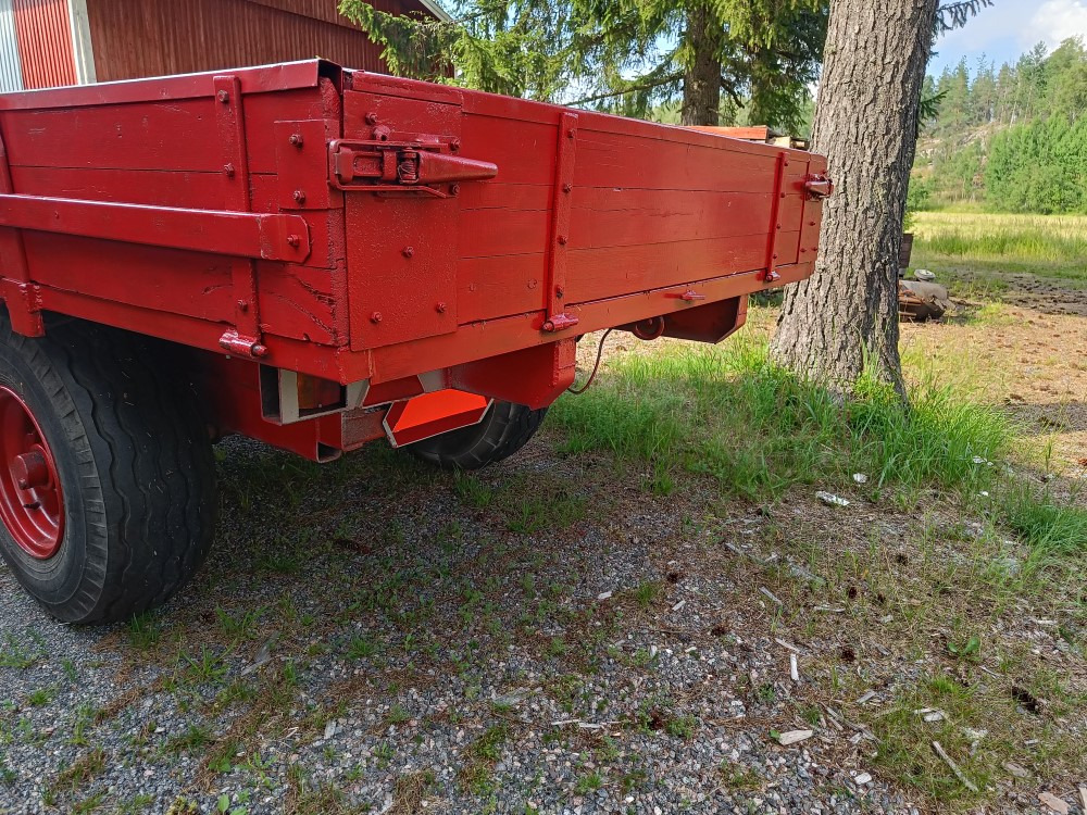 Kipa kippikärry 1-akselinen, kantavuus 7000kg, siisti kärry - Rimorkio bujqësore vetëshkarkuese/ Shkarkues: foto 5 Kipa kippikärry 1-akselinen, kantavuus 7000kg, siisti kärry - Rimorkio bujqësore vetëshkarkuese/ Shkarkues: foto 5