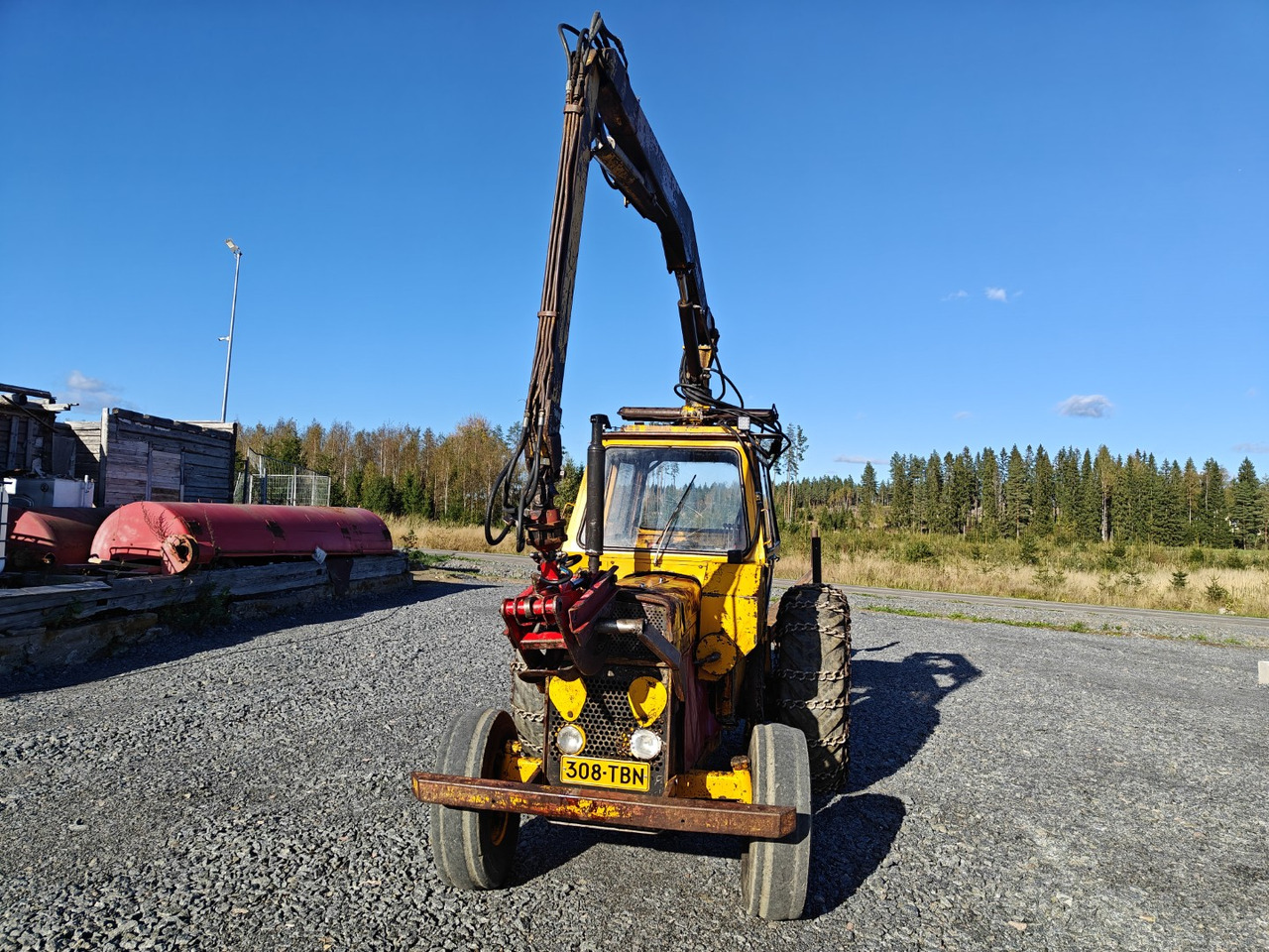 MASSEY FERGUSON 50R Kärppä - Metsätraktoripaketti - Traktor: foto 3 MASSEY FERGUSON 50R Kärppä - Metsätraktoripaketti - Traktor: foto 3