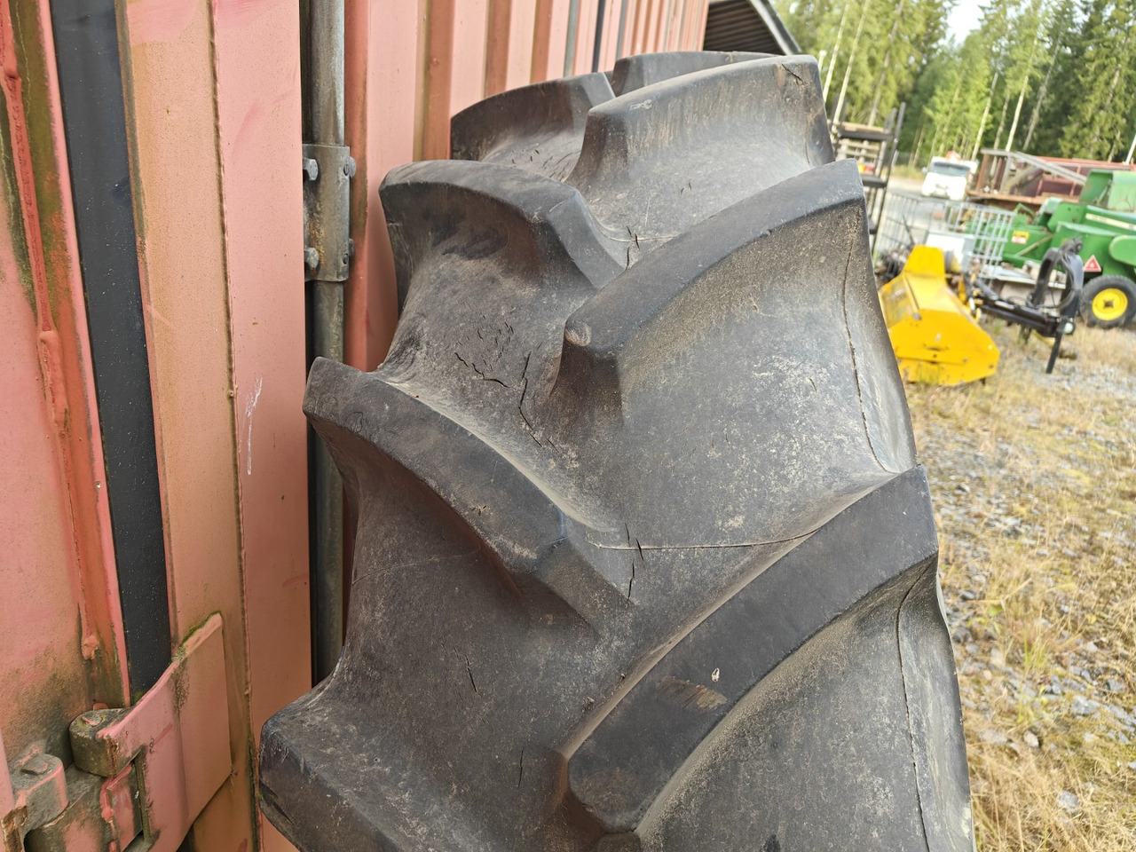 MICHELIN 18.4R38 traktorin renkaat - Goma dhe bandazhe për Traktor: foto 4 MICHELIN 18.4R38 traktorin renkaat - Goma dhe bandazhe për Traktor: foto 4