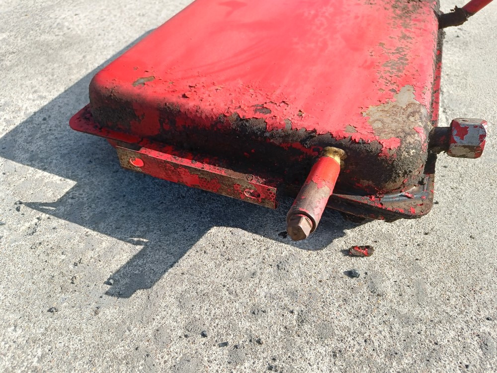 Sampo 410 hydrauliikkaöljysäiliö - Serbatori hidraulik për Autokombajnë: foto 5 Sampo 410 hydrauliikkaöljysäiliö - Serbatori hidraulik për Autokombajnë: foto 5