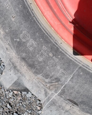 Rrota për Makineri bujqësore Taurus Paripyörät 18.4R38 todella hyväkuntoiset Fendt Farmer 312LSA sopivat: foto 10