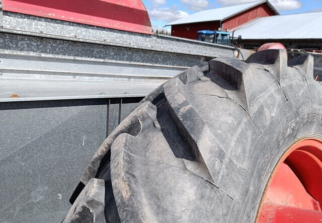 Rrota për Makineri bujqësore Taurus Paripyörät 18.4R38 todella hyväkuntoiset Fendt Farmer 312LSA sopivat: foto 11