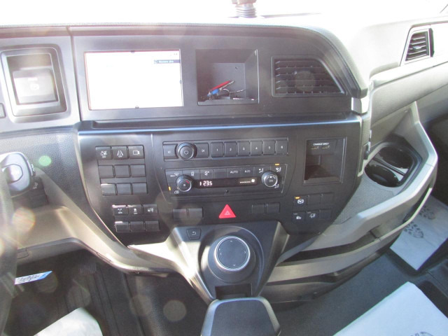 MAN TGX 18.470 4x2 LL SA - Gjysmë-kamion: foto 5 MAN TGX 18.470 4x2 LL SA - Gjysmë-kamion: foto 5