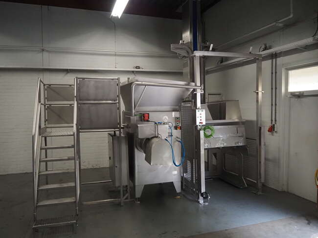 Wolfking grinder C250UNI - Makineri ushqimore: foto 2 Wolfking grinder C250UNI - Makineri ushqimore: foto 2