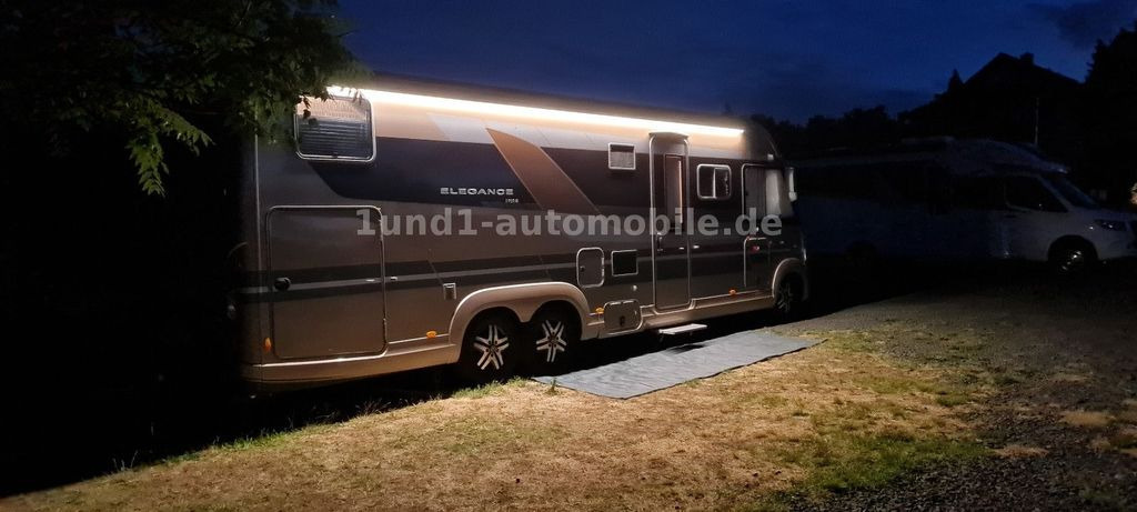 Bürstner Elegance I 910 G Solar/AHK/RFK/Alde/TwinSat/2xTV/Vollausstattung Elegance I 910 G Solar/AHK/RFK/Alde/TwinSat/2xTV/Vollausstattung - Kamper i integruar: foto 1 Bürstner Elegance I 910 G Solar/AHK/RFK/Alde/TwinSat/2xTV/Vollausstattung Elegance I 910 G Solar/AHK/RFK/Alde/TwinSat/2xTV/Vollausstattung - Kamper i integruar: foto 1