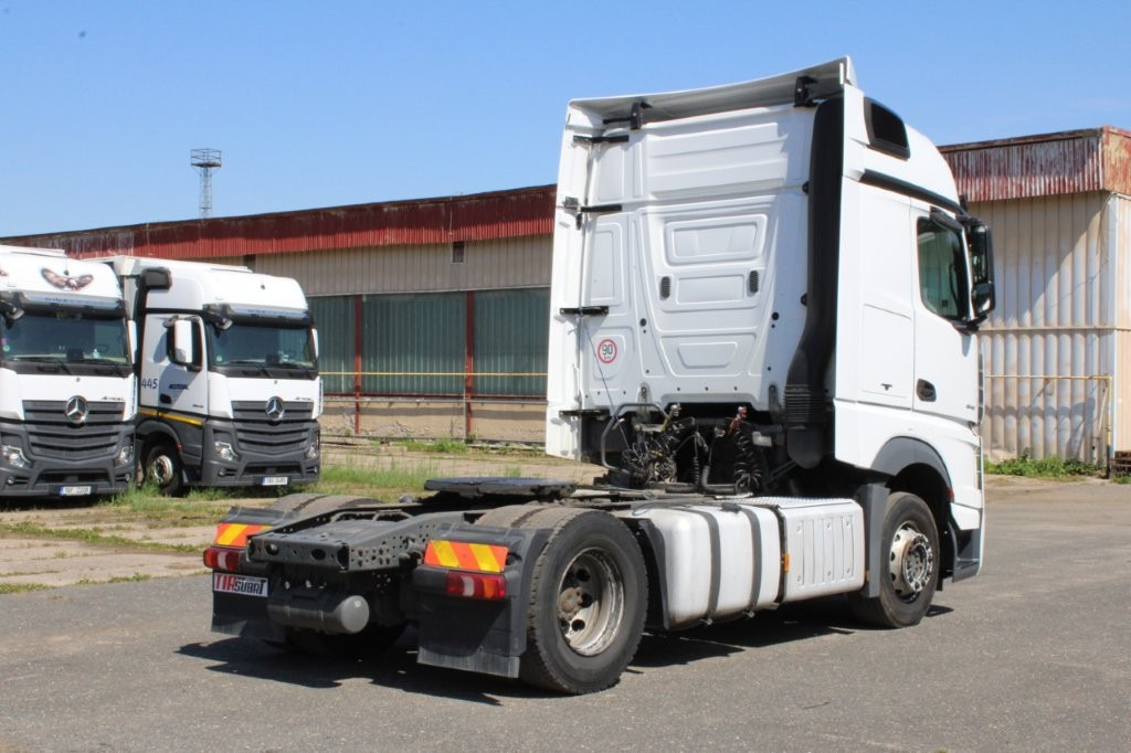 Mercedes-Benz ACTROS 1845 - Gjysmë-kamion: foto 3 Mercedes-Benz ACTROS 1845 - Gjysmë-kamion: foto 3