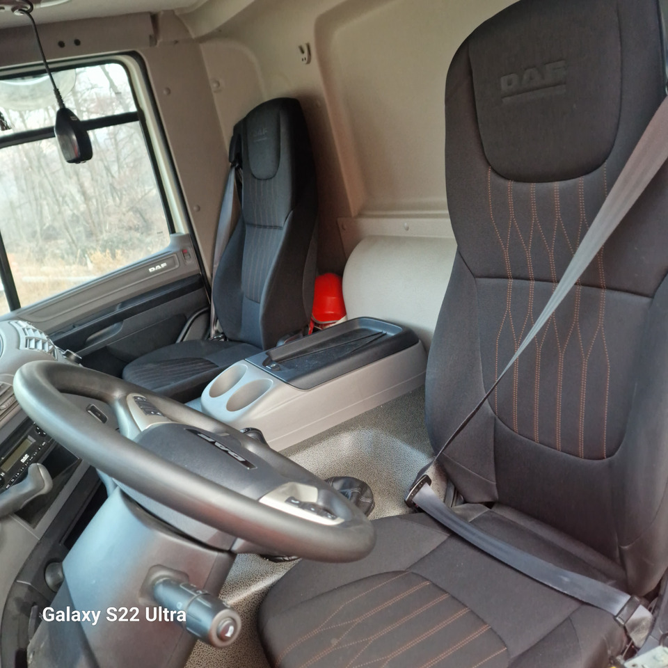 DAF CF 450 FAD - Kamion vetëshkarkues: foto 4 DAF CF 450 FAD - Kamion vetëshkarkues: foto 4