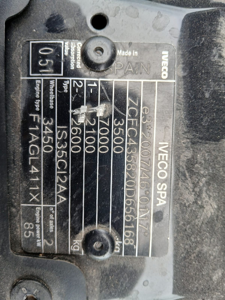 IVECO DAILY 35-120 - Kamion me vinç: foto 2 IVECO DAILY 35-120 - Kamion me vinç: foto 2