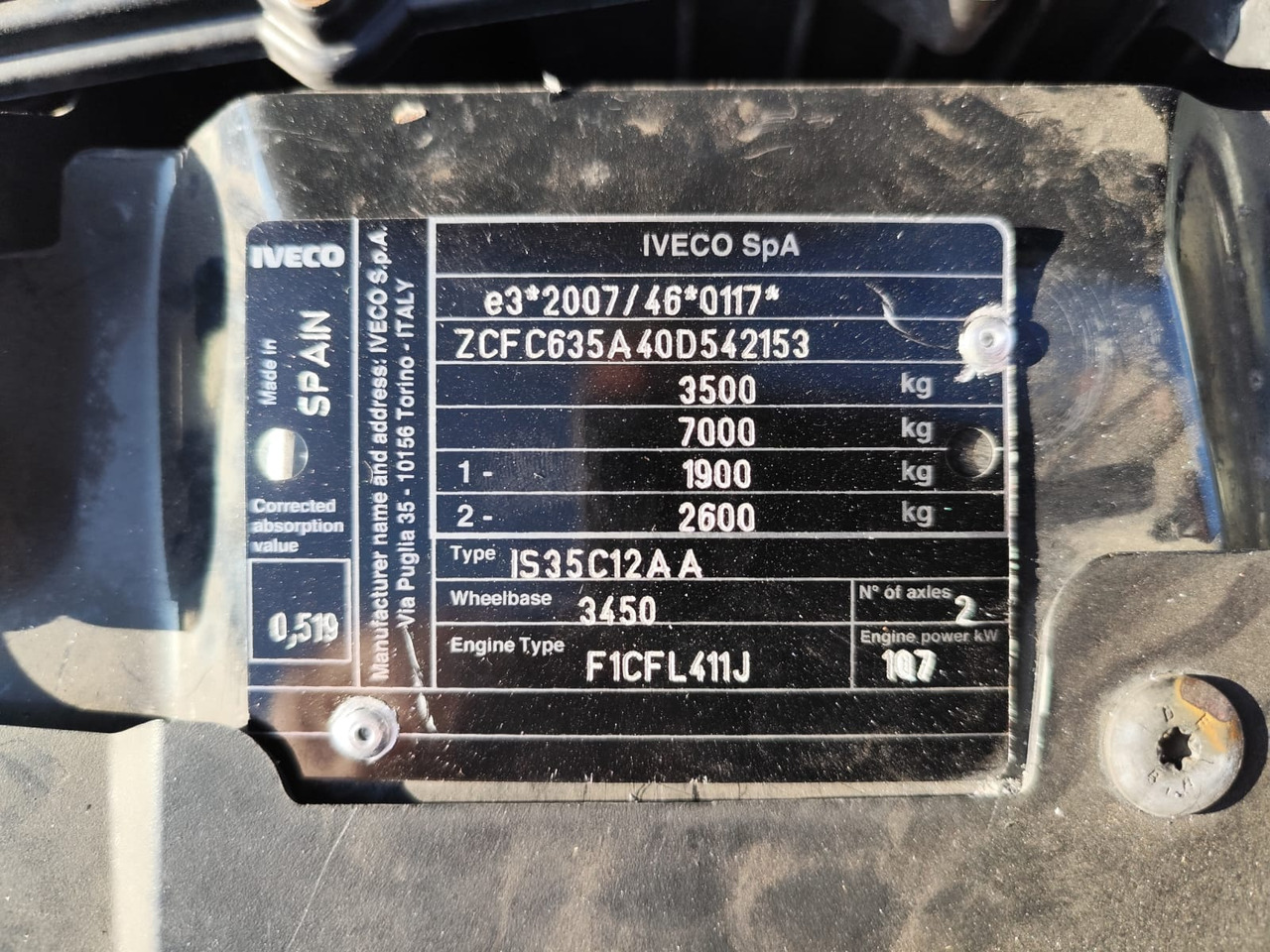 IVECO DAILY 35C15 - Kamion me vinç, Kamioncine vetëshkarkuese: foto 2 IVECO DAILY 35C15 - Kamion me vinç, Kamioncine vetëshkarkuese: foto 2