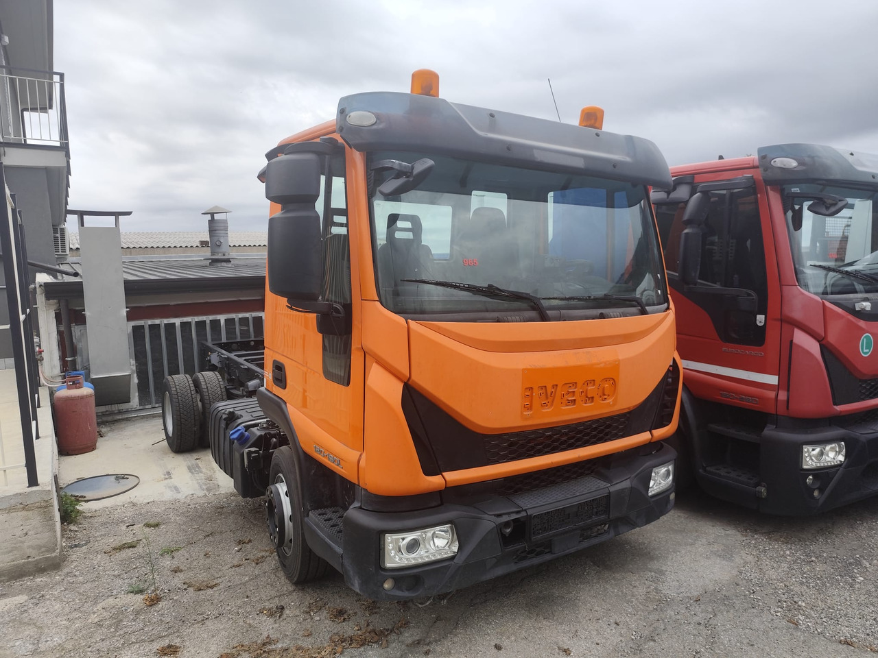 IVECO EUROCARGO 120-190L - Kamion kabinë-shasi: foto 1 IVECO EUROCARGO 120-190L - Kamion kabinë-shasi: foto 1